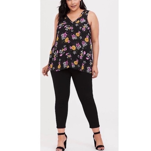 Torrid Black Tank Top with Pink and Yellow Floral Pattern Size 4/4X - Picture 3 of 10